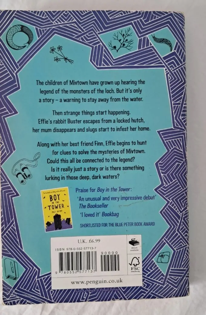 Where Monsters Lie Polly Ho-Yen (книга англійською для підлітків)