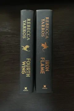 Комплект книг Fourth wing