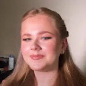 Альона Неїзжала