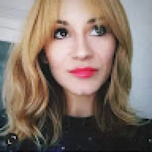 Юлія Костенко