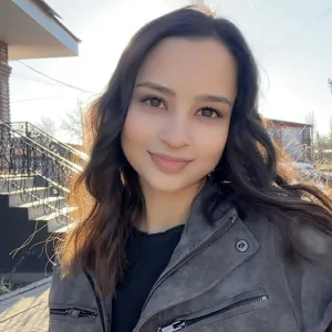 Олена Татарінцева